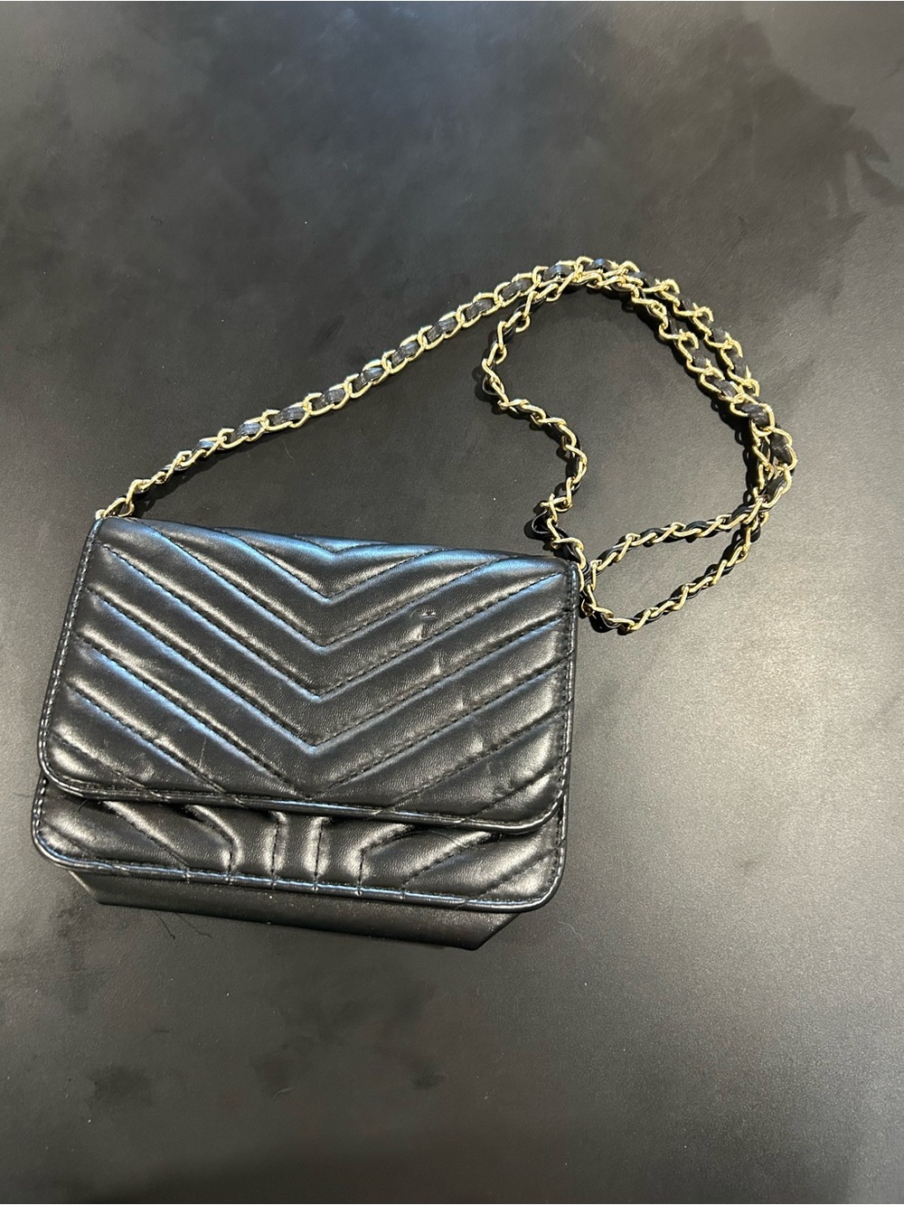 SHEIN Black Quilted Mini Crossbody with Gold Chain